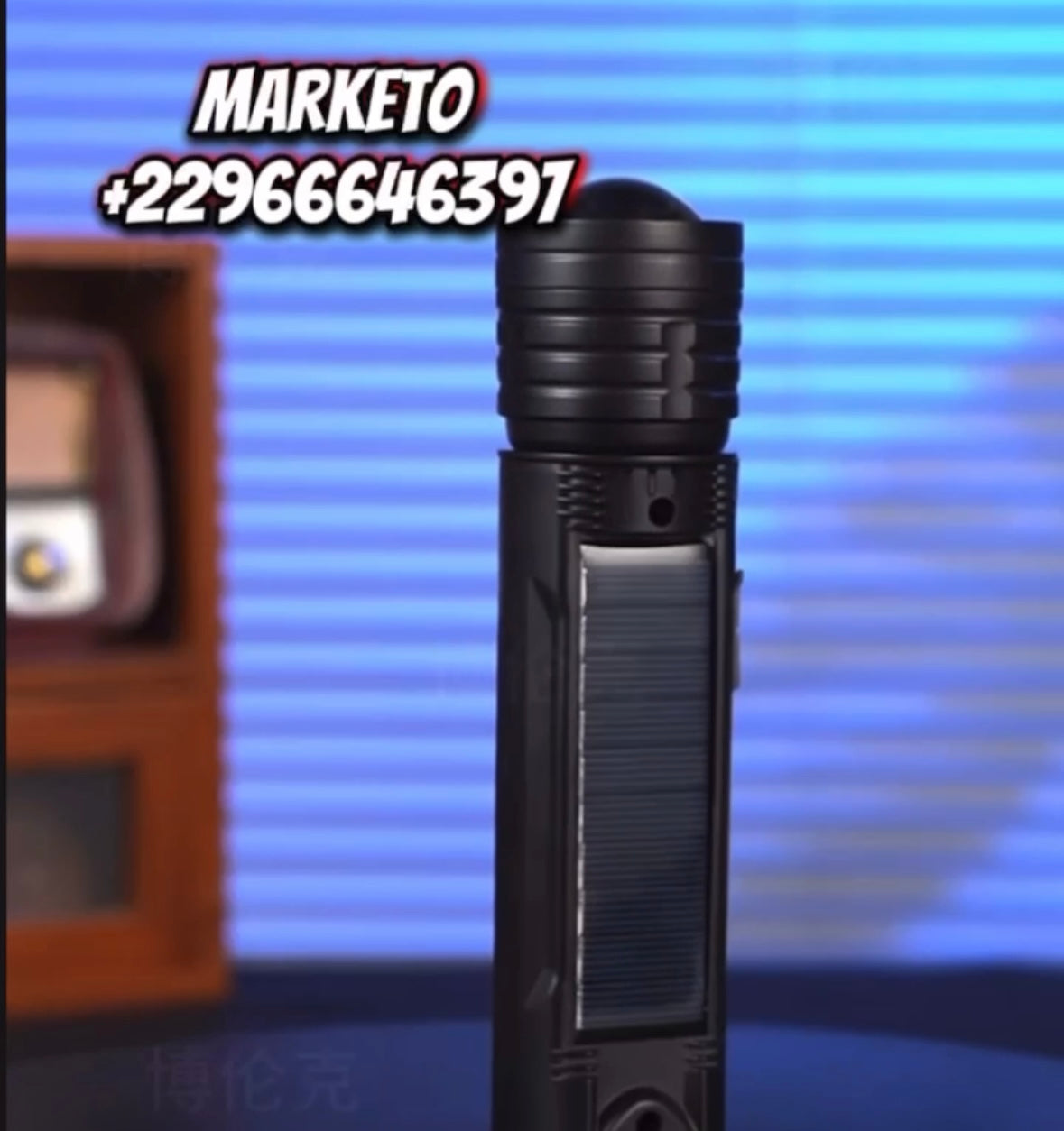 Lampe torche Solaire et rechargeable multifonction